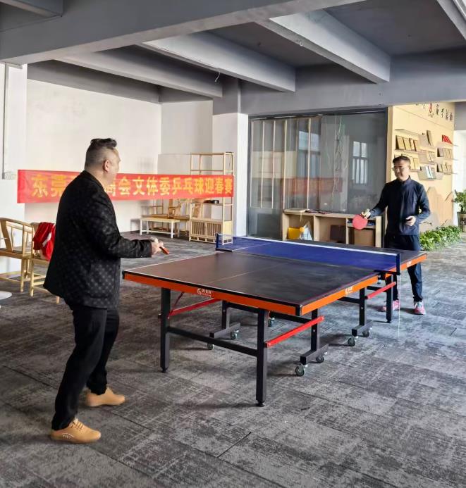 东莞江西于都商会文体委在龙圣公司内组织乒乓球赛取得圆满成功!